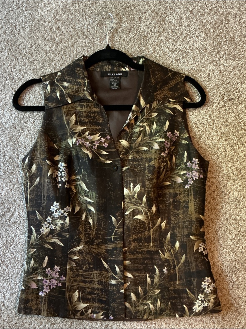 SilkLand Olive Green & Brown Floral Sleeveless Button Front Top